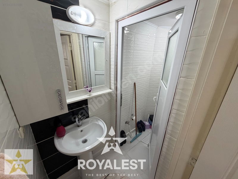 Royalestten Emsalsiz Düzlükte,çift Balkonlu,arakat Fırsatı !! — fotoğraf 19