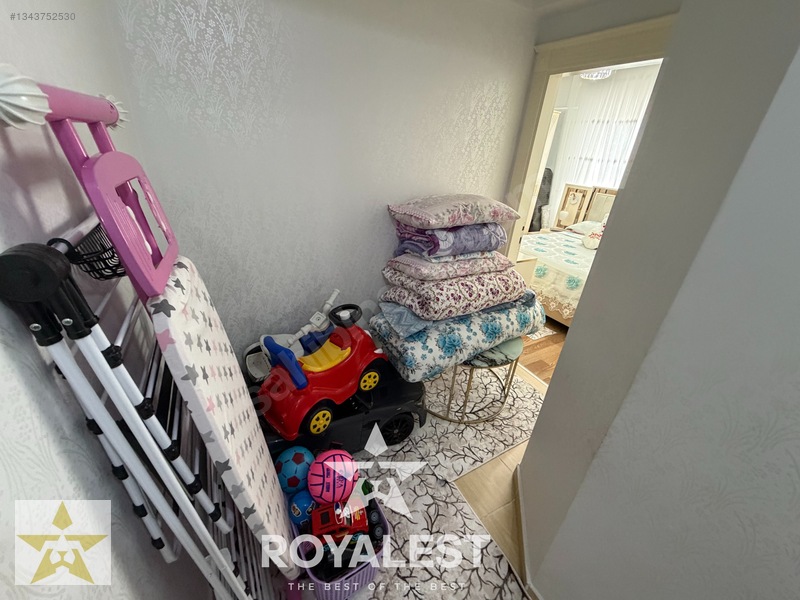 Royalestten Emsalsiz Düzlükte,çift Balkonlu,arakat Fırsatı !! — fotoğraf 24