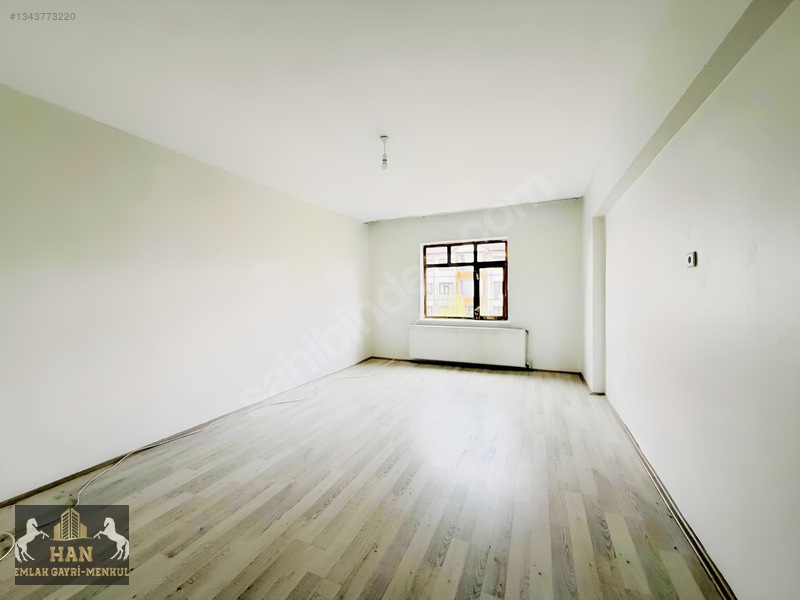 Ataşehır Mah Park 23 Karşısı Kiralık 3+1 Arakat Daire — fotoğraf 2