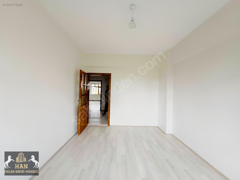 Ataşehır Mah Park 23 Karşısı Kiralık 3+1 Arakat Daire — fotoğraf 7