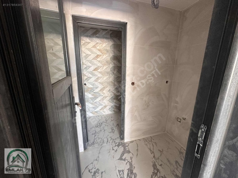 Emlak 79 Dan Genclik Spor İl Müdürlüğü Yanı Satlık 100 M2 İşyeri — fotoğraf 4