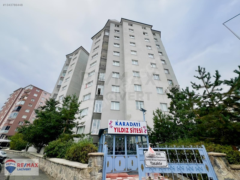 Re/max Lacivert'ten Yıldızkent'te Kiralık 3+1 Daire