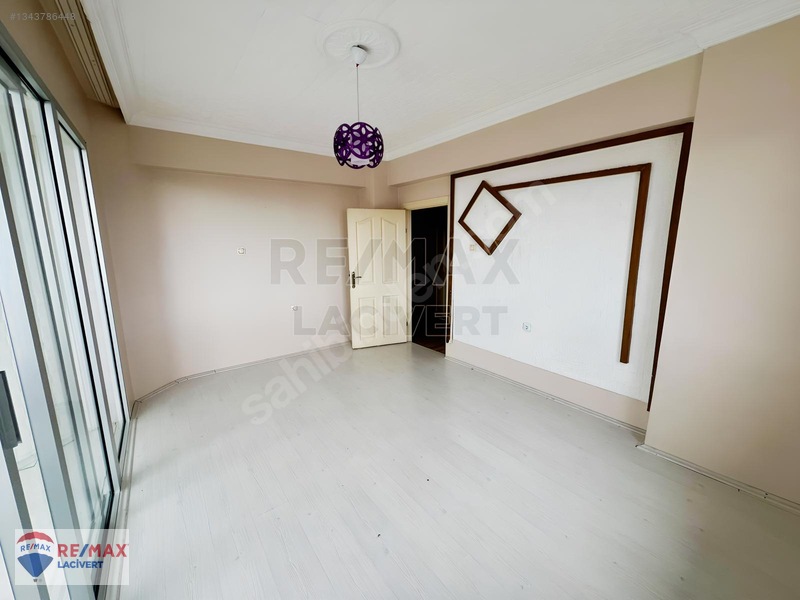Re/max Lacivert'ten Yıldızkent'te Kiralık 3+1 Daire — fotoğraf 5