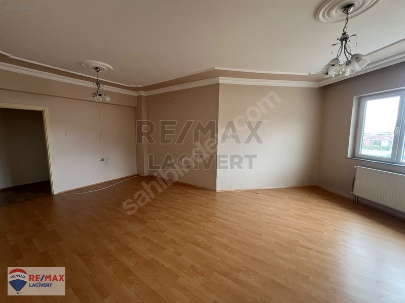 Re/max Lacivert'ten Yıldızkent'te Kiralık 3+1 Daire — fotoğraf 9