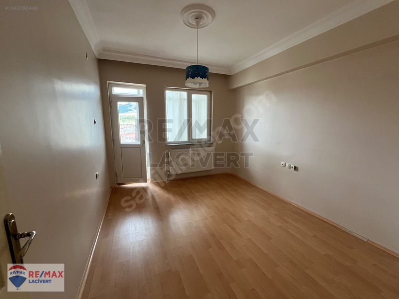 Re/max Lacivert'ten Yıldızkent'te Kiralık 3+1 Daire — fotoğraf 14