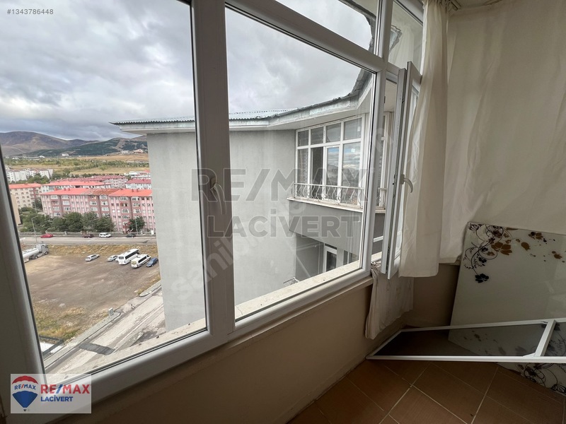 Re/max Lacivert'ten Yıldızkent'te Kiralık 3+1 Daire — fotoğraf 19