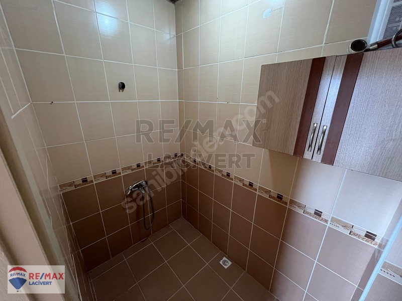 Re/max Lacivert'ten Yıldızkent'te Kiralık 3+1 Daire — fotoğraf 21