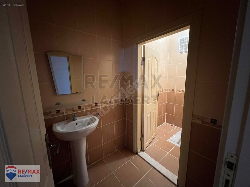 Re/max Lacivert'ten Yıldızkent'te Kiralık 3+1 Daire — fotoğraf 22