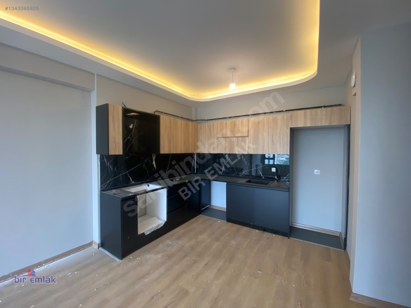 Bir Emlak Burhaniye Mah. Algün Adresste 80 M2 Satılık 2+1 Daire — fotoğraf 4