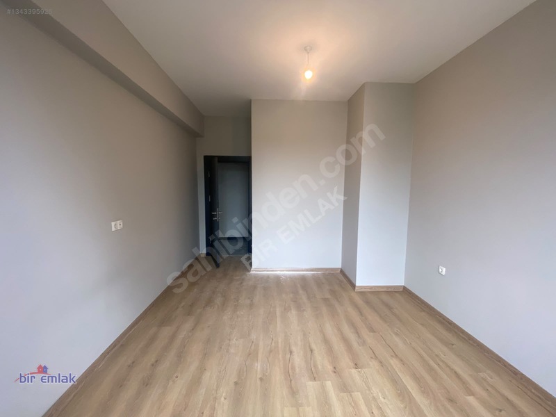 Bir Emlak Burhaniye Mah. Algün Adresste 80 M2 Satılık 2+1 Daire — fotoğraf 11
