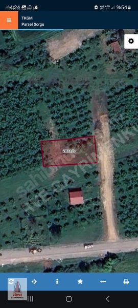 Zirveden Villa Bölgesinde Yol Cepheli Satılık 556 M2 Fırsat Arsa — fotoğraf 4