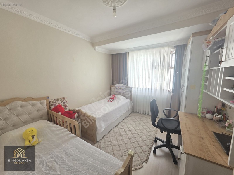 Bingöl Aksa Emlak'dan Mirzan Mah Satılık 3+1 155m2 Ara Kat Daire — fotoğraf 7