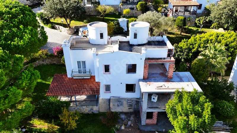 Gündoğanda Geniş Bahçeli Özel Tapulu Plajlı Fırsat İkiz Villa — fotoğraf 10