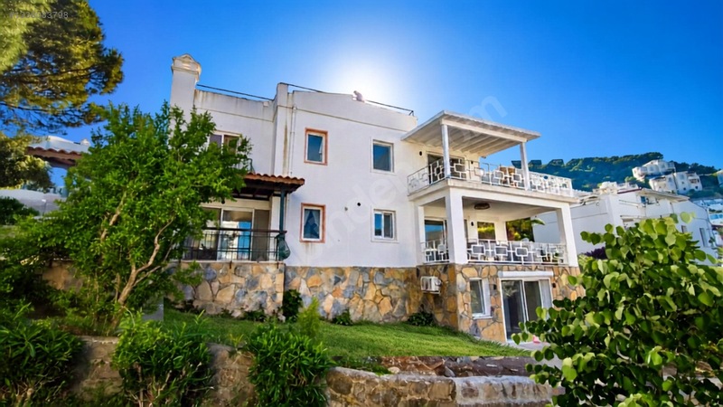 Gündoğanda Geniş Bahçeli Özel Tapulu Plajlı Fırsat İkiz Villa — fotoğraf 12