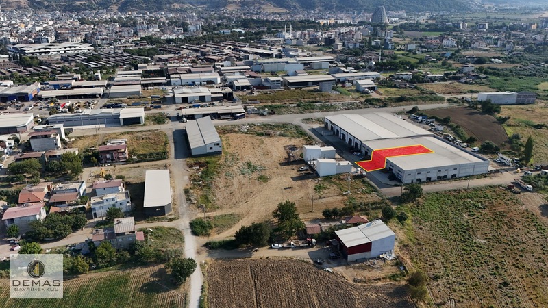 Salihli Zafer Mahallesi Sanayi Sitesinde 620 M² Satılık Dükkan — fotoğraf 3