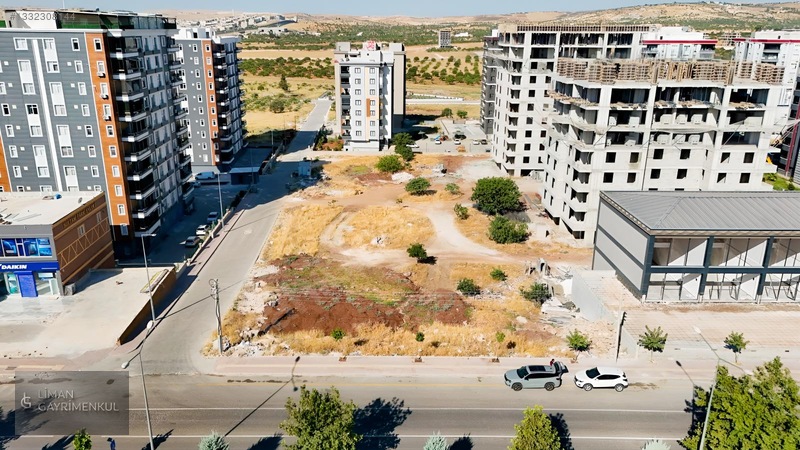 Salih Yaşar'Dan Ataşehir Bulvarına Sıfır Köşebaşı Satılık Parsel