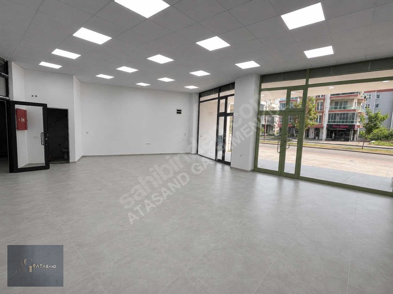 Cağaloğlu'nun En Prestijli Noktasında 230m² Kiralık Dükkan — fotoğraf 4