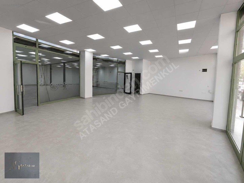 Cağaloğlu'nun En Prestijli Noktasında 230m² Kiralık Dükkan — fotoğraf 5