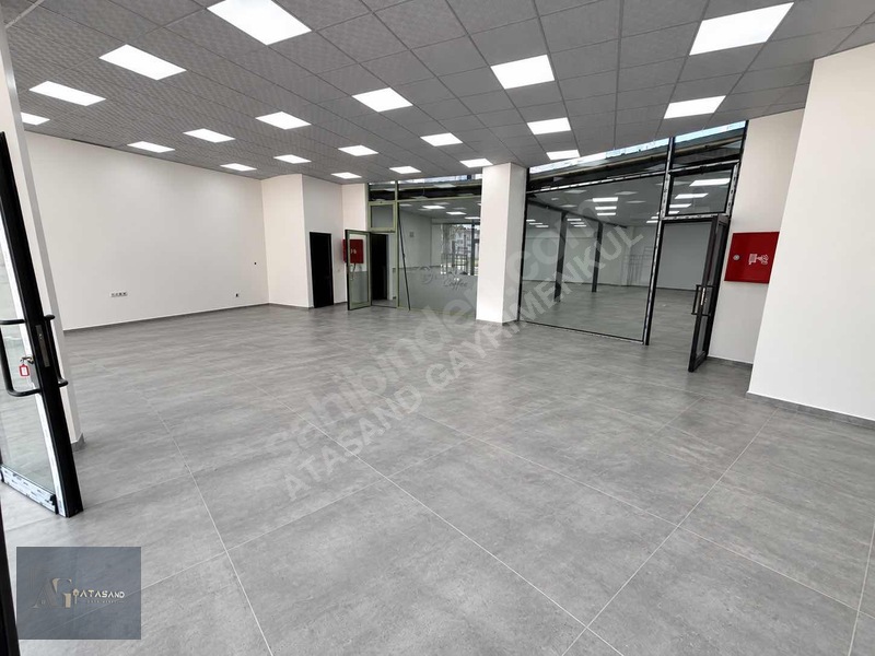Cağaloğlu'nun En Prestijli Noktasında 230m² Kiralık Dükkan — fotoğraf 6