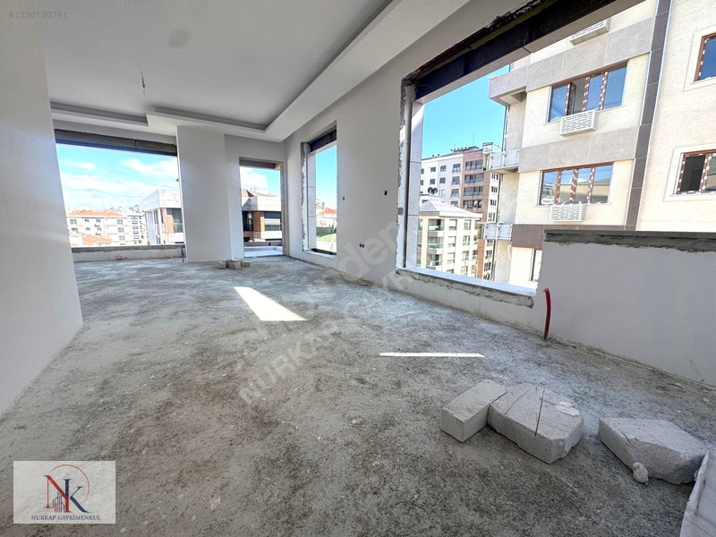 Suadiyede Bağdat Cad.çok Yakın 3+1 115m2 Net Balkonlu Satılık