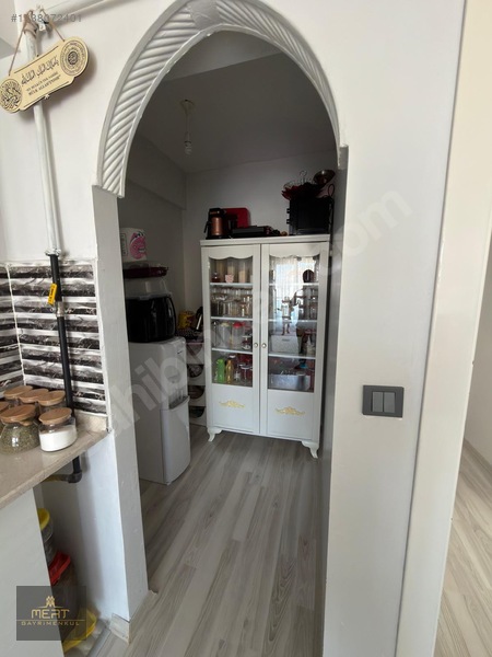 Güzel Konumda 3+1 Kök Tapu Ebeveynli Kilerli Çift Balkonlu Daire — fotoğraf 4