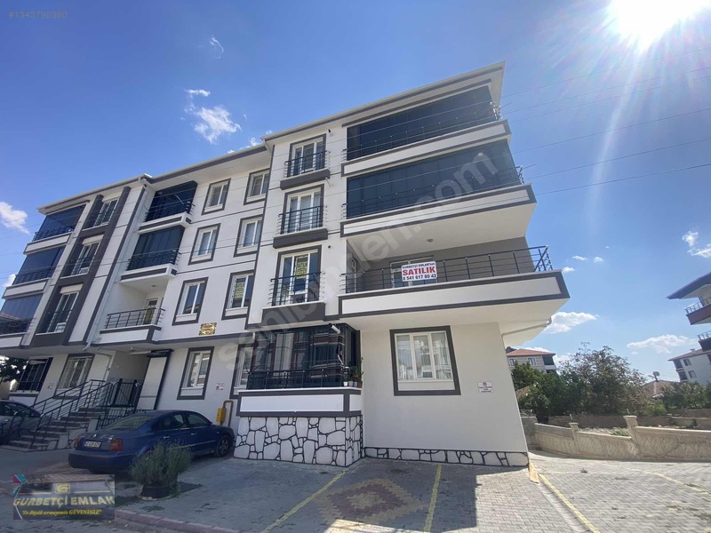 Gurbetçi Emlaktan Satılk Yenıce Harmandalı Cami Yakını 4+1 2.kat