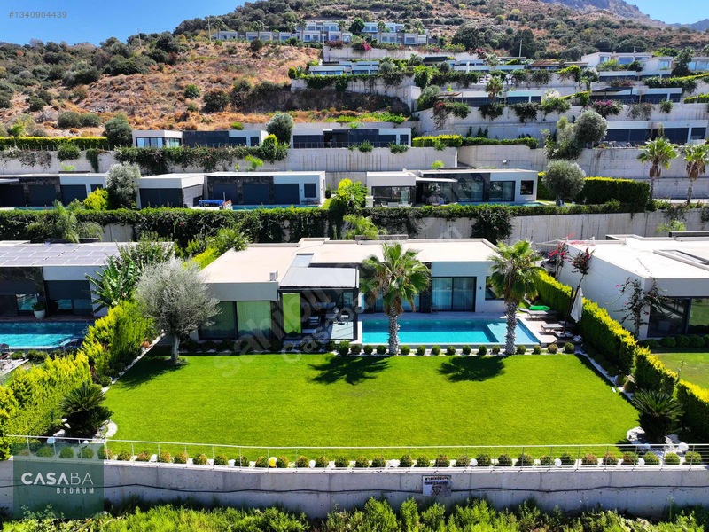 Muhteşem Manzaralı 1.000 M² Arsa Paylı Tek Katlı 4+1 Villa