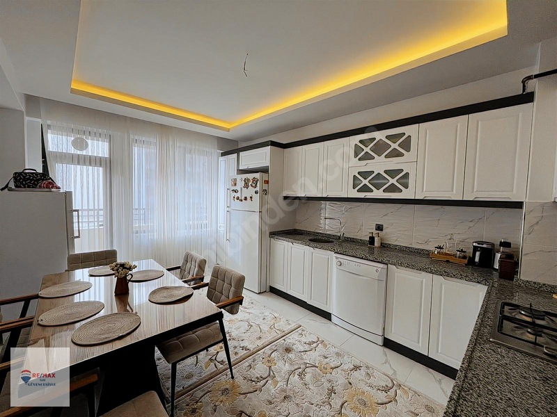 Remax İlke'den Yıldızkent'te 3+1 Lüks Satılık Daire — fotoğraf 2