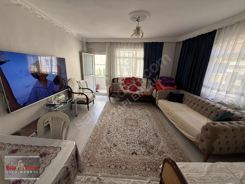 Bin Yapı'dan Yunusemre Mah. Satılık Ara Kat Balkonlu 1+1 Daire — fotoğraf 2