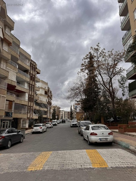 Barış Sitesi Emniyet Caddesinde Köşe Başı Satılık 4+1 — fotoğraf 2