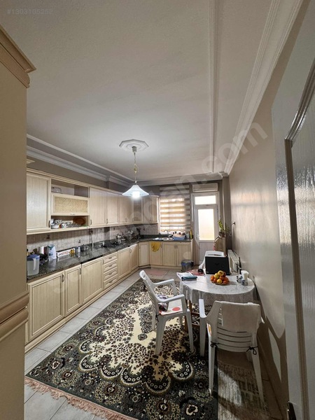 Barış Sitesi Emniyet Caddesinde Köşe Başı Satılık 4+1 — fotoğraf 14