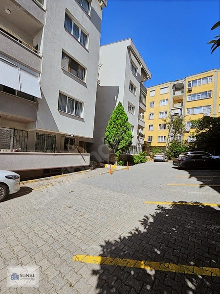 Validebağ Korusu Karşısı Köşk Sitesinde 3+1 Geniş Arakat Daire — fotoğraf 2