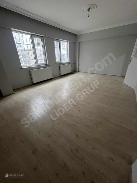Lıder Gruptan Pıremır'de 2+1 110 M2 Bahçelı Kıralık Daıre — fotoğraf 2