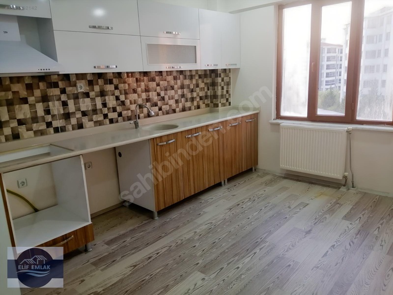 Elif Emlaktan Çaydaçıra Mahallesinde 175 M2 Kiralık Daire — fotoğraf 4