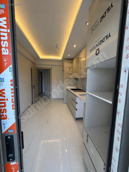 Bergama Merkez E.banyolu 2+1 Doğalgazlı-klima-3 Lü Ankastre Set — fotoğraf 11