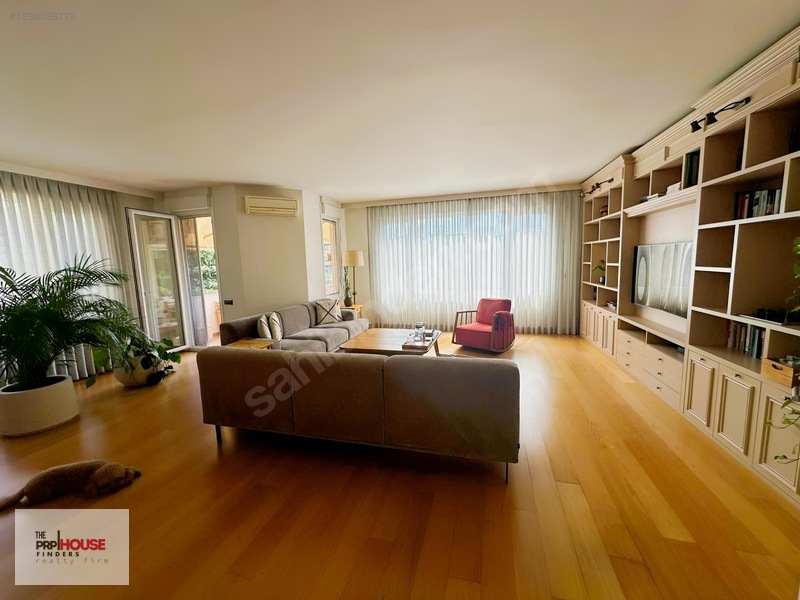 Ulus Panoramada Yenilenmiş 220 M² 4,5+1 Ara Kat — fotoğraf 4