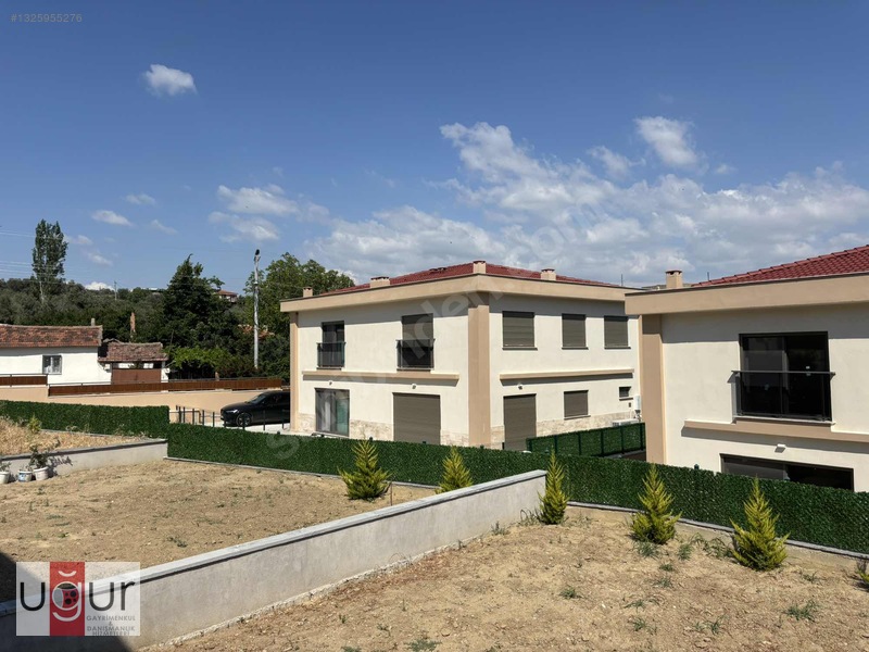 Doğa İle İç İçe Sıfır Villa