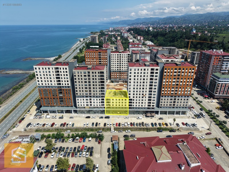 Kaçkar Devlet Hastanesi Karşısında 205m² Kiralık Dükkan