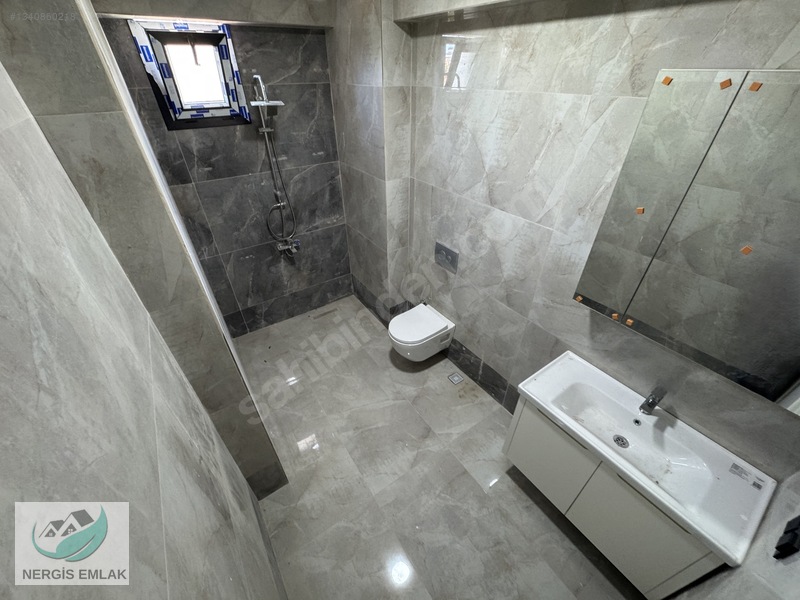 Nergisten Zeytinlide Girişte Odası Olan Ayrı Mutfaklı 4+1 Villa — fotoğraf 36