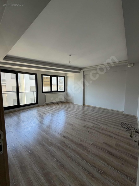 Bergama Merkezde Doğalgazlı Kiralık Arakat 2+1 Daire — fotoğraf 2