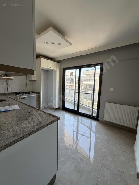 Bergama Merkezde Doğalgazlı Kiralık Arakat 2+1 Daire — fotoğraf 5