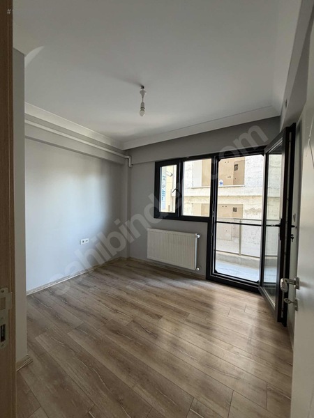 Bergama Merkezde Doğalgazlı Kiralık Arakat 2+1 Daire — fotoğraf 10