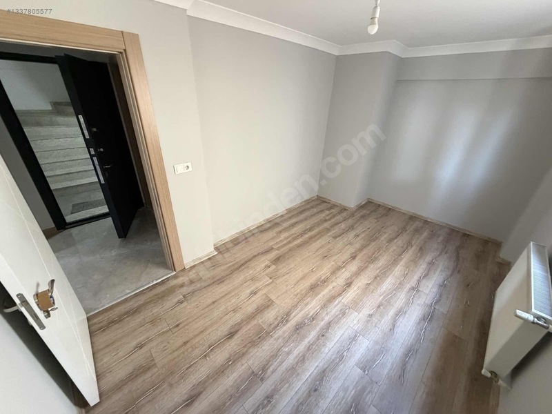 Bergama Merkezde Doğalgazlı Kiralık Arakat 2+1 Daire — fotoğraf 11