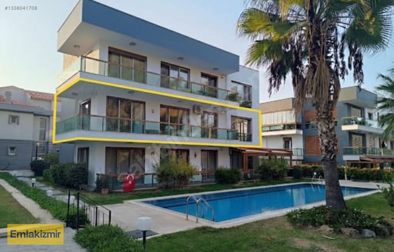 Güzelbahçe Maltepe'de Havuzlu Sitede Satılık 2+1 Çok Geniş Daire