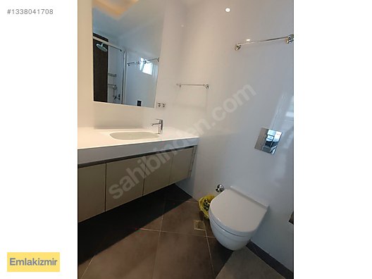 Güzelbahçe Maltepe'de Havuzlu Sitede Satılık 2+1 Çok Geniş Daire — fotoğraf 11