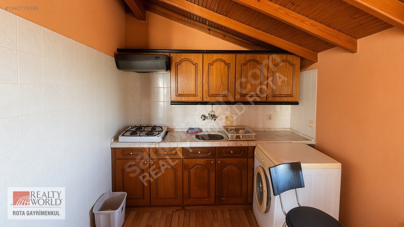 Urla Çamlıçay'da Çatı Katı Kiralık Daire — fotoğraf 3