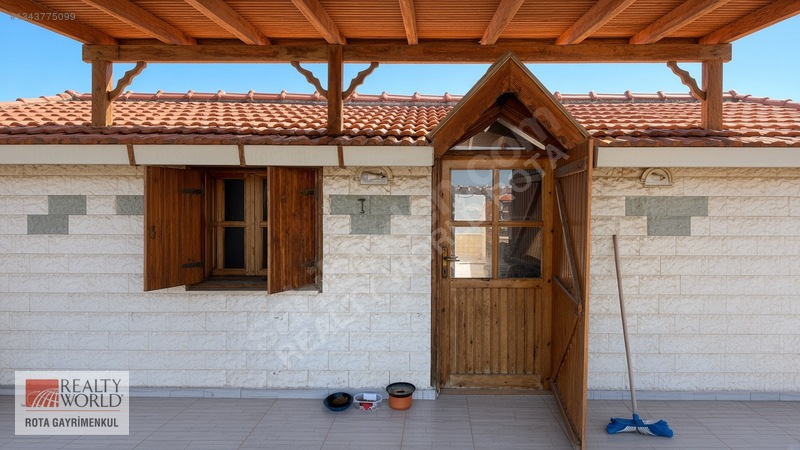 Urla Çamlıçay'da Çatı Katı Kiralık Daire — fotoğraf 8