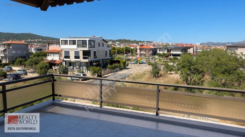 Urla Çamlıçay'da Çatı Katı Kiralık Daire — fotoğraf 11