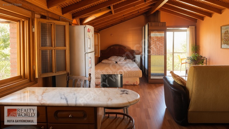 Urla Çamlıçay'da Çatı Katı Kiralık Daire — fotoğraf 12