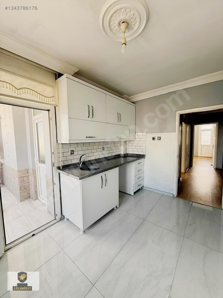 Beyazevlerin Tam Merkezinde Kapalı Mutfak 3+1 — fotoğraf 3